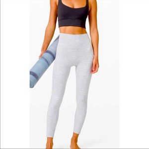 25” like new align leggings in nimbus print